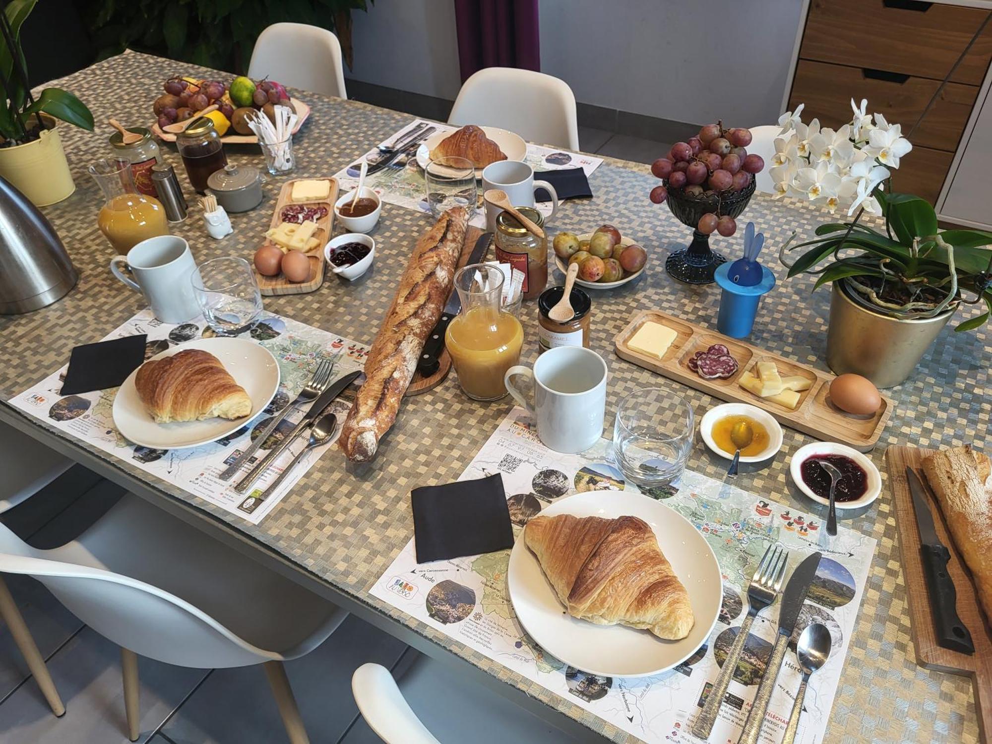 Chambre D'Hote Le Clos D'Audio A Riols ภายนอก รูปภาพ